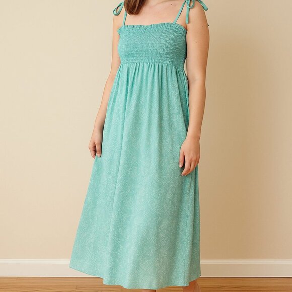 NWT Marigold sz XL floral patterned shoulder tie smocked sundress w/pockets - Picture 1 of 4
